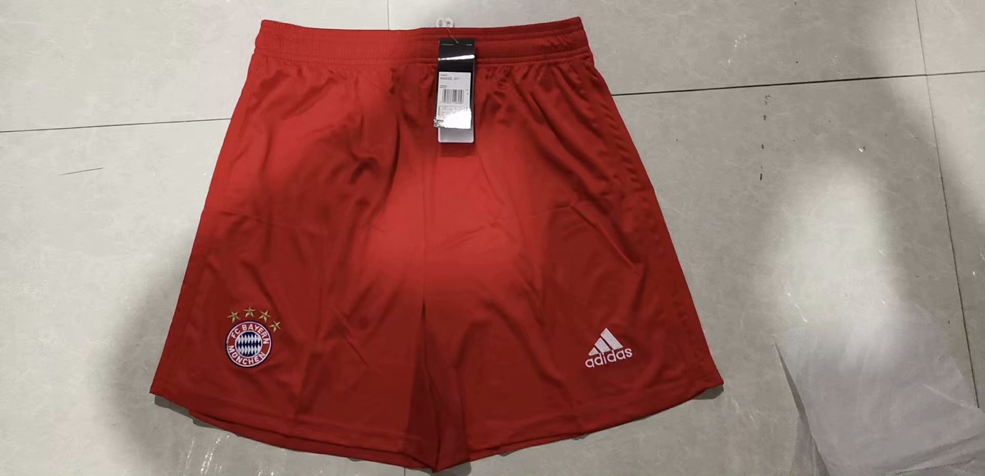 No stock Bayern Munich home short pants