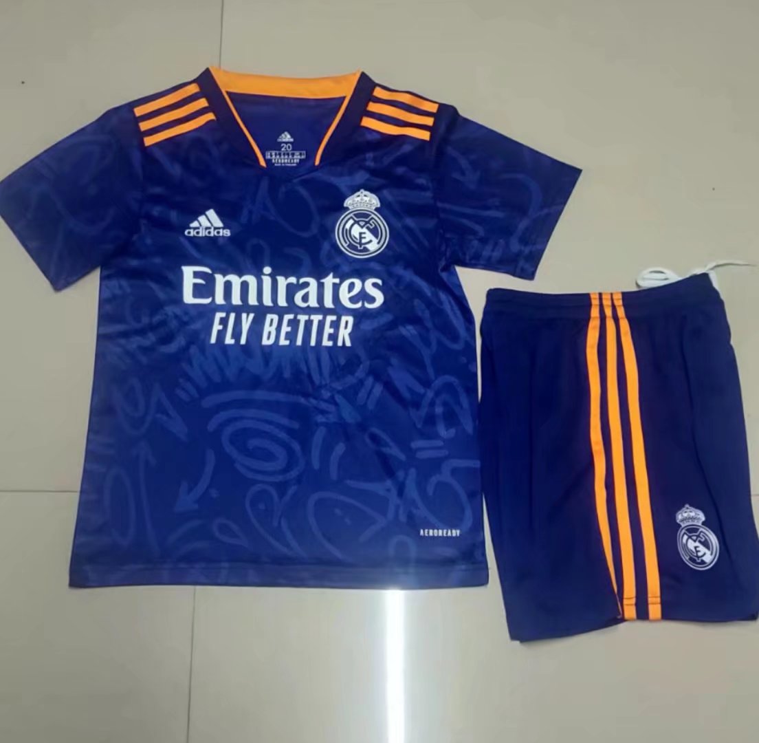 2021-2022 Real Madrid away kids kit