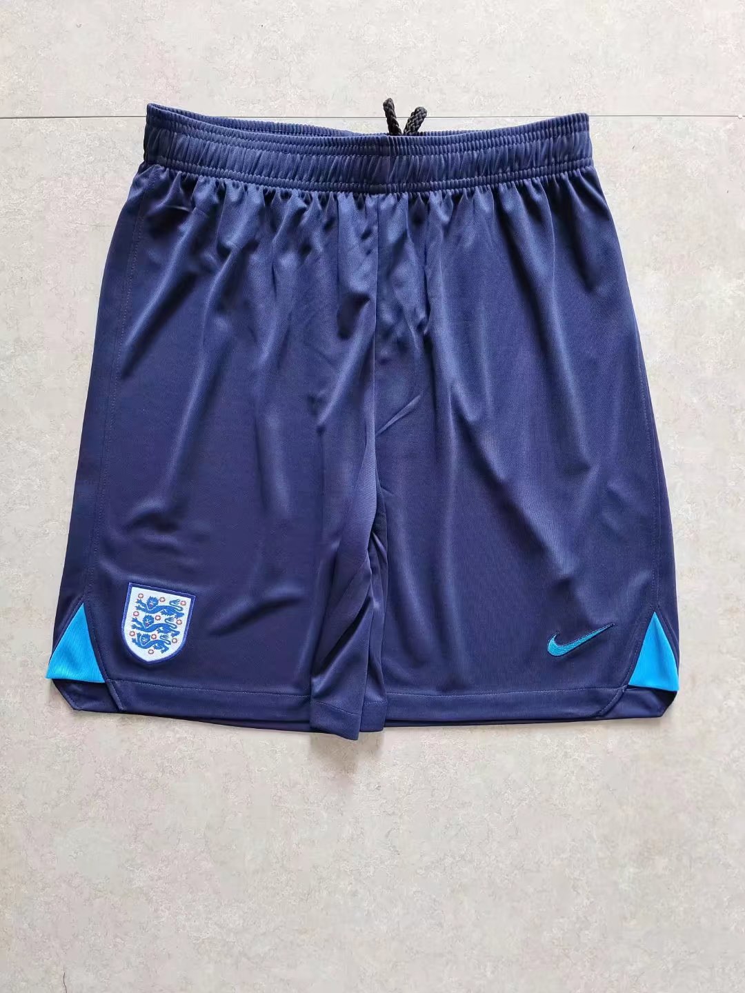 2022-2023 England home short pants