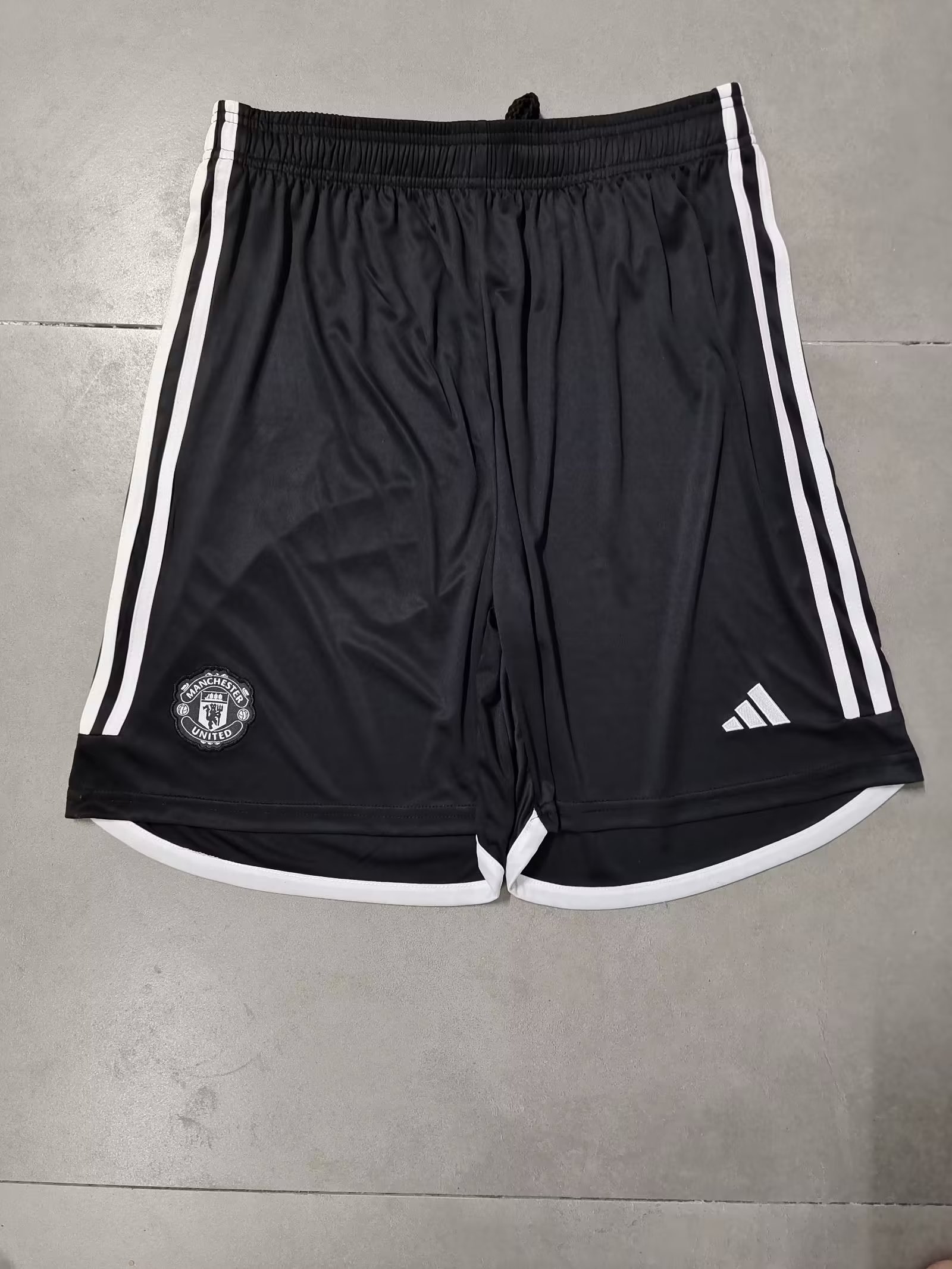 2023/2024 Manchester United away shorts