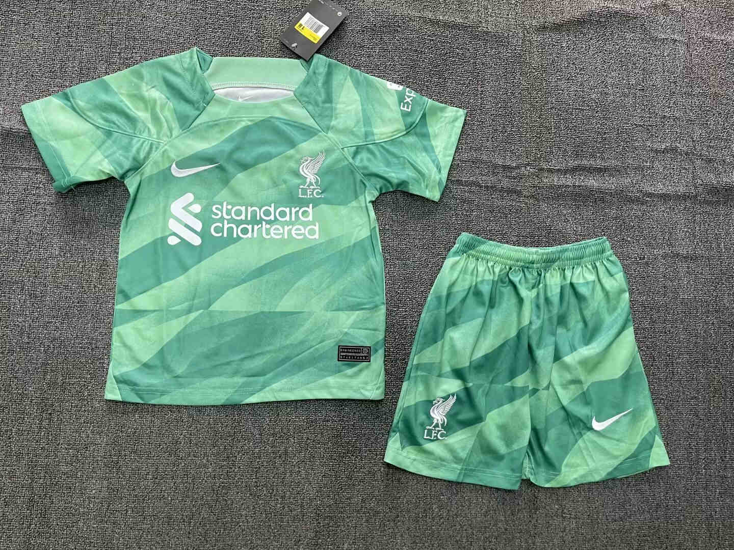 2023-2024 Liverpool goalkeeper kids kit 