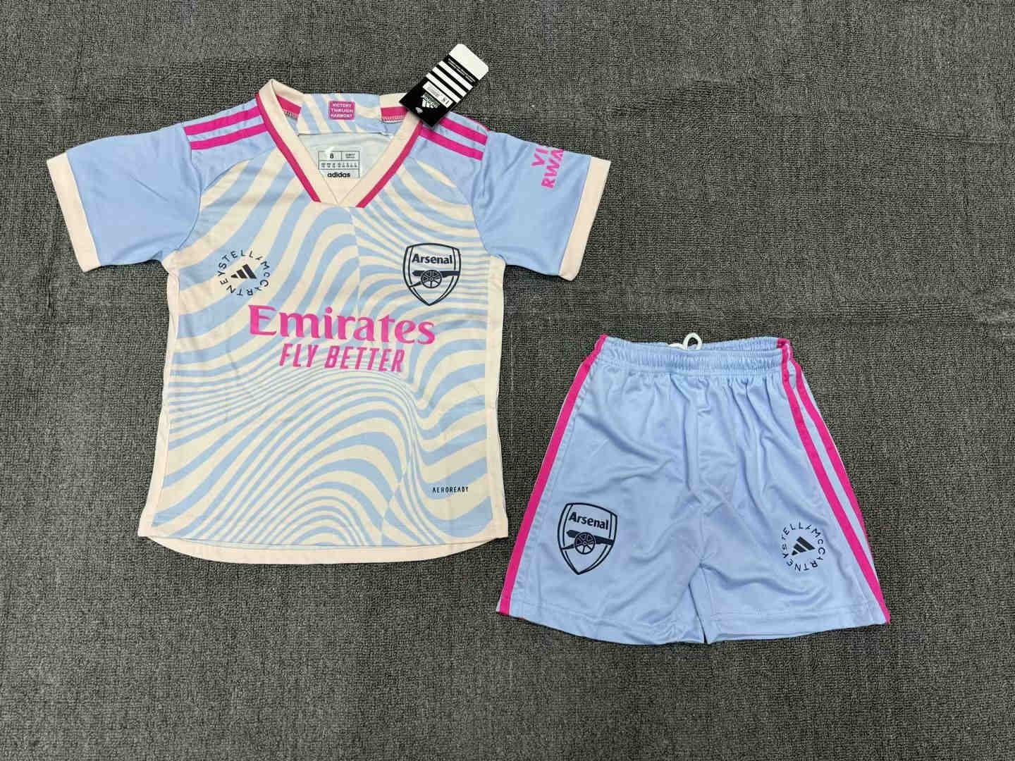 2023/2024 Arsenal Kids kit 