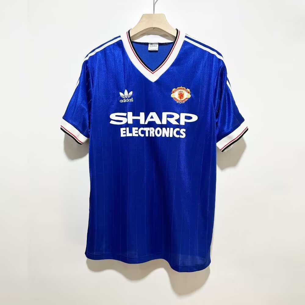 1982-1983 Manchester United 3rd away Retro.
