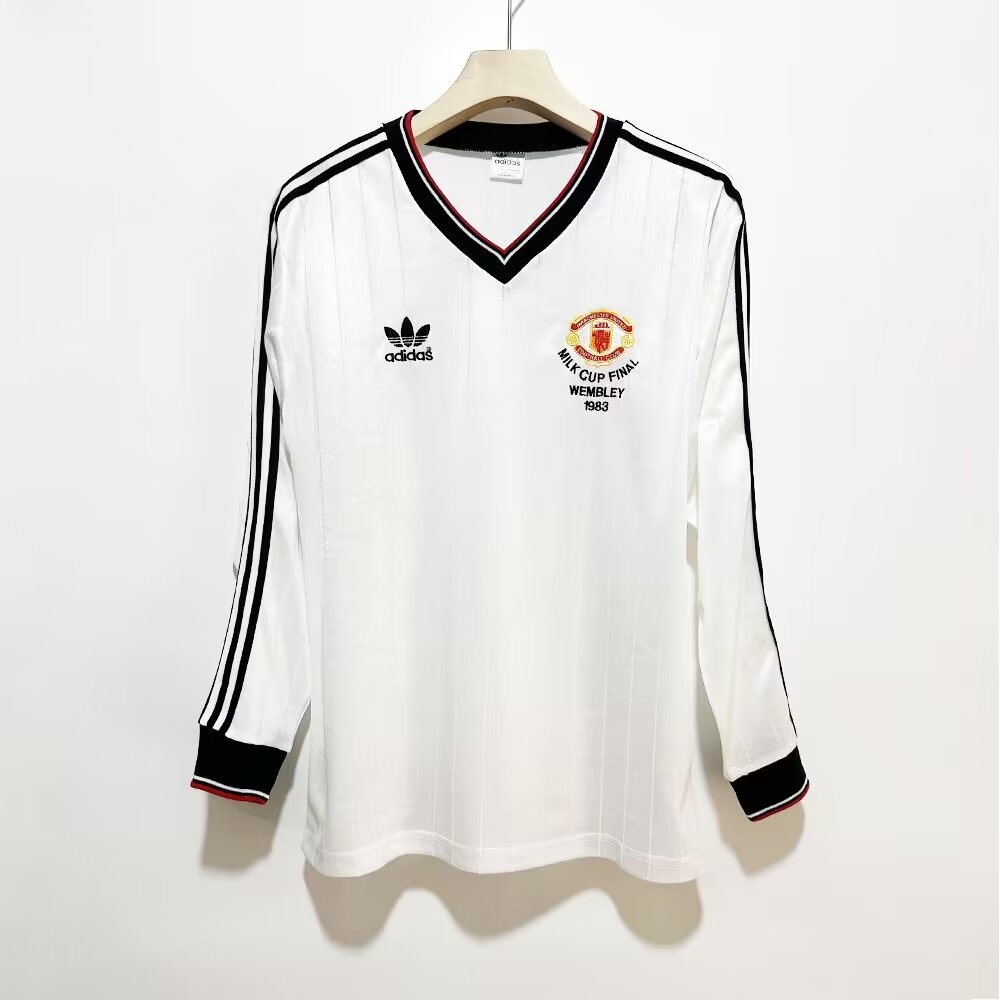 1982-1983 Manchester United Final version long sleeved Retro