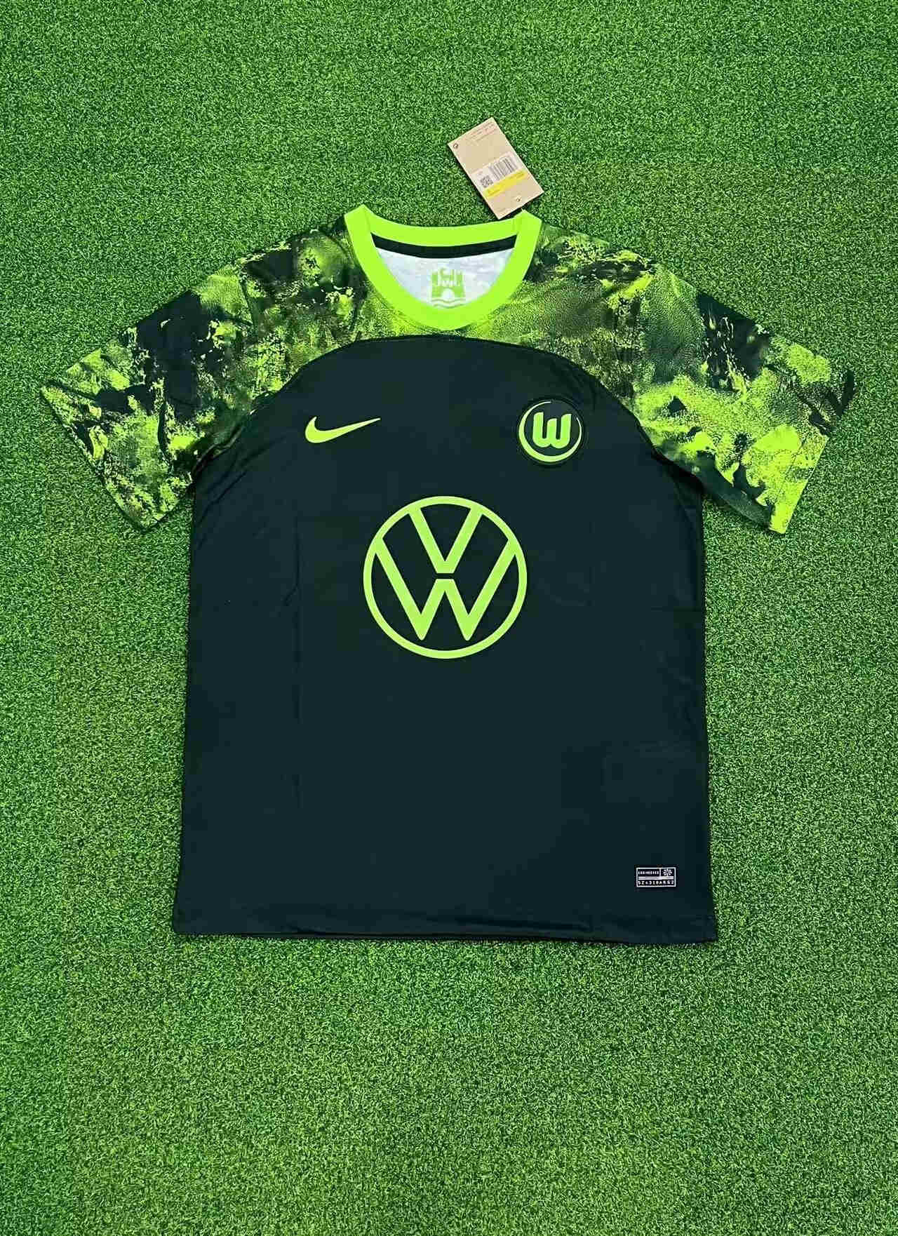 2023-2024 VfL Wolfsburg away
