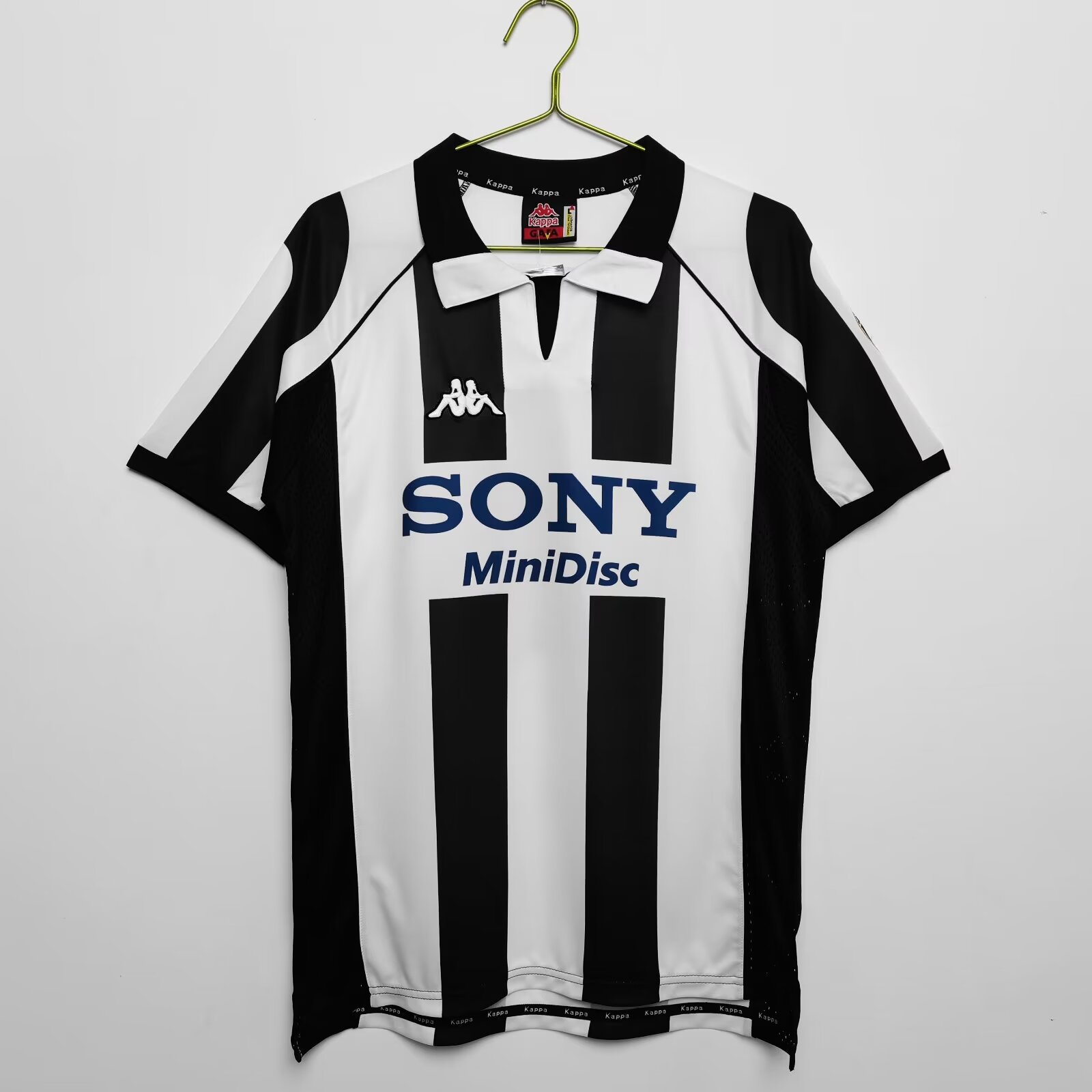 1997/98 Juventus Retro jersey