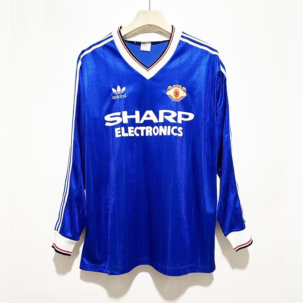 1982-1983 Manchester United away long sleeved Retro