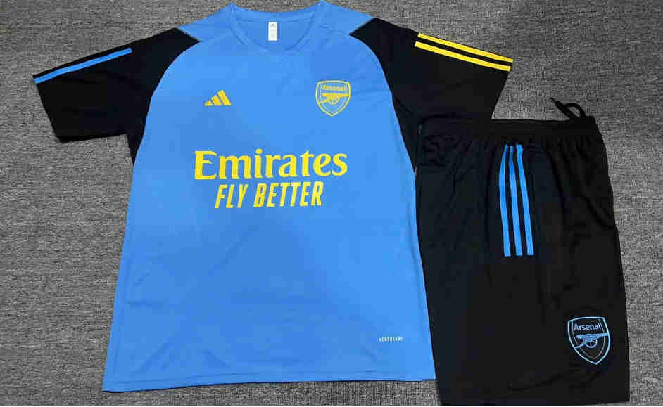 2023-2024  Arsenal   Training clothing KIDS