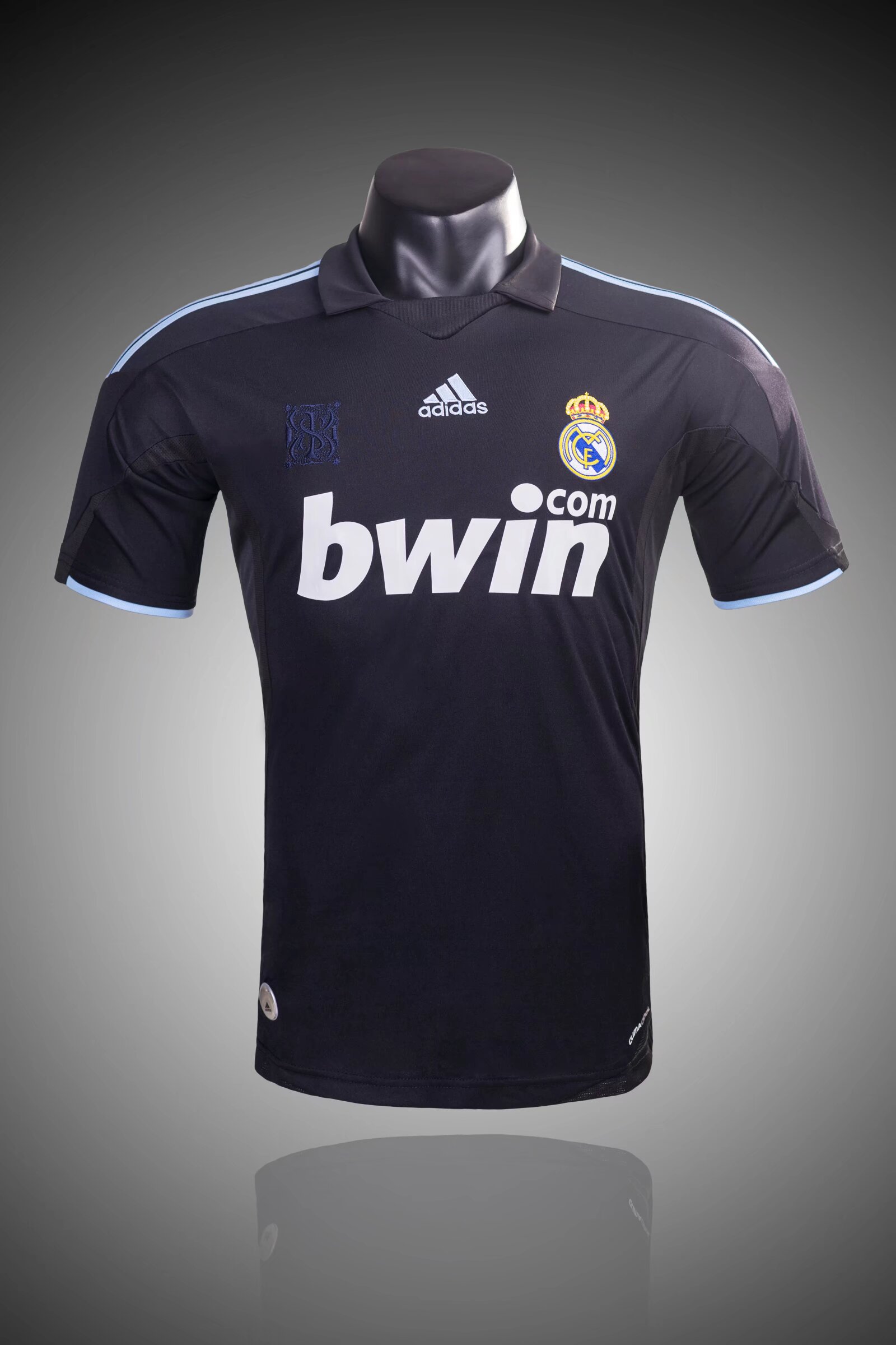 2009-2010 Real Madrid away retro