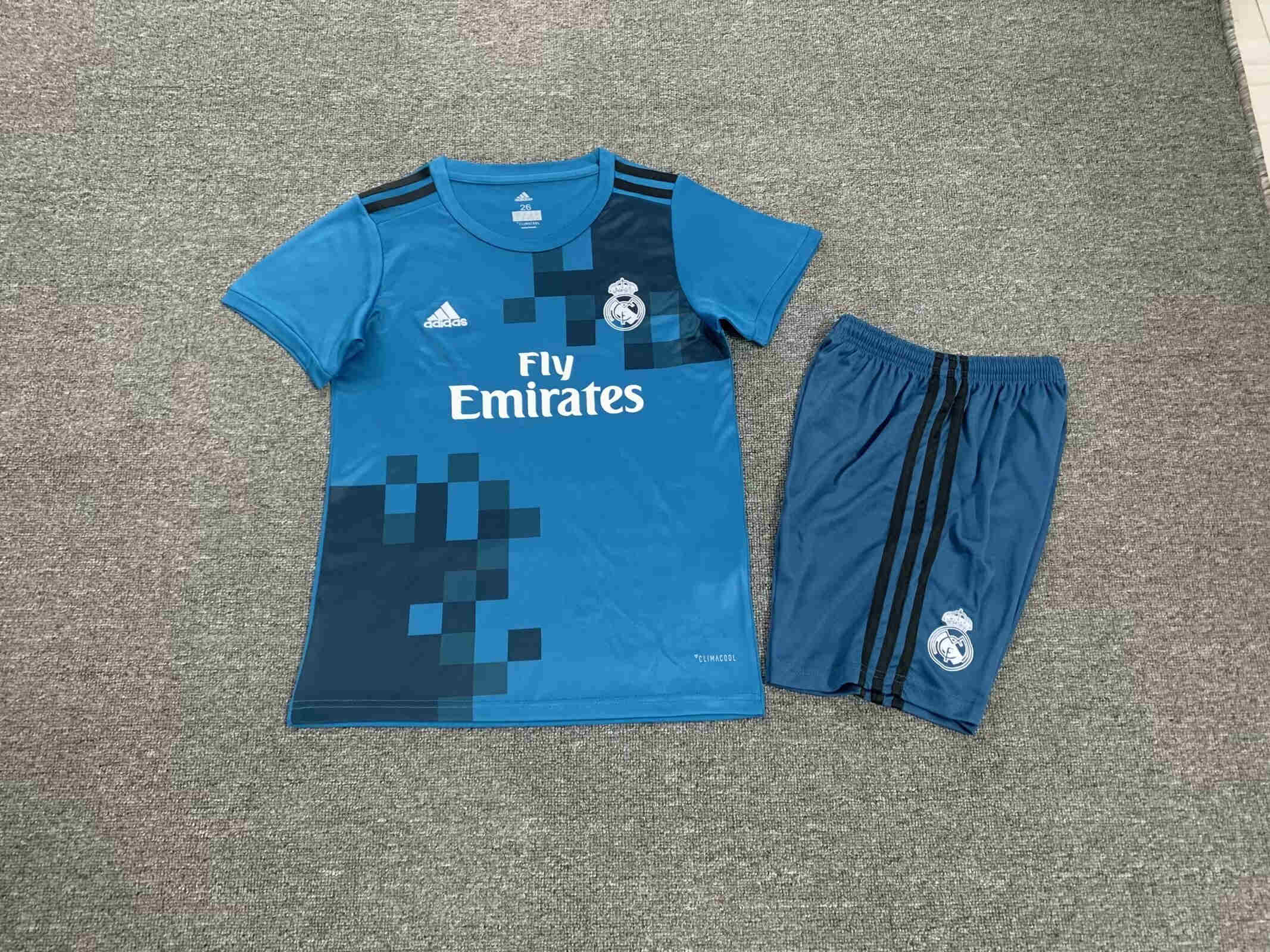 2017-2018  Real Madrid  kids kit