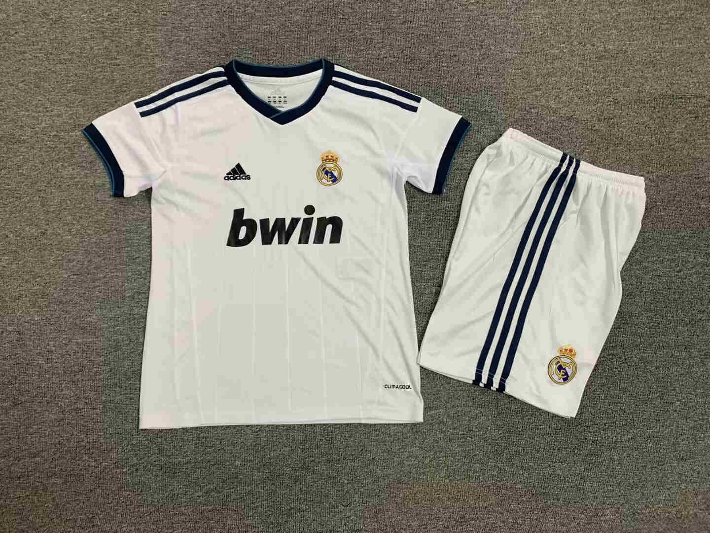 2012-2013  Real Madrid  kids kit