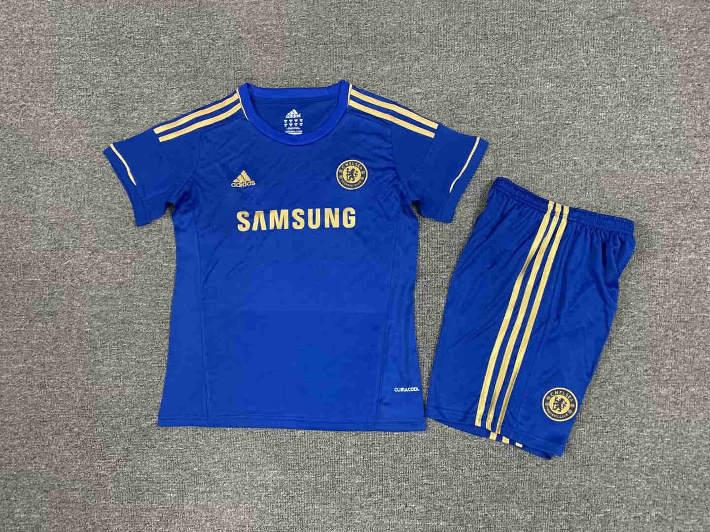 2012-2013  Chelsea  Retro  kids kit 
