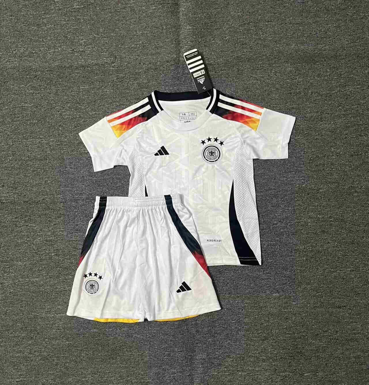 2024-2025   Germany  kids  suit   home